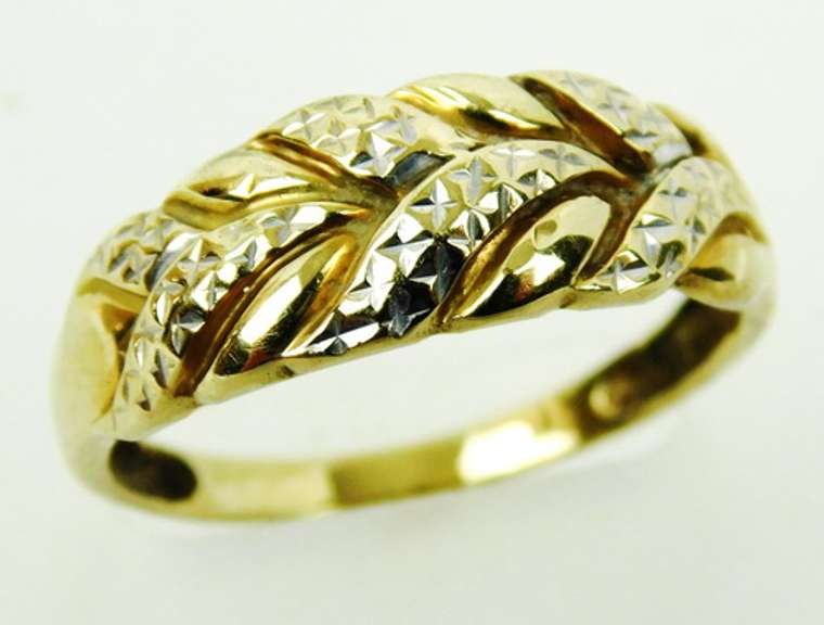 Vintage 10K Gold Carved Ring, Size 8.75