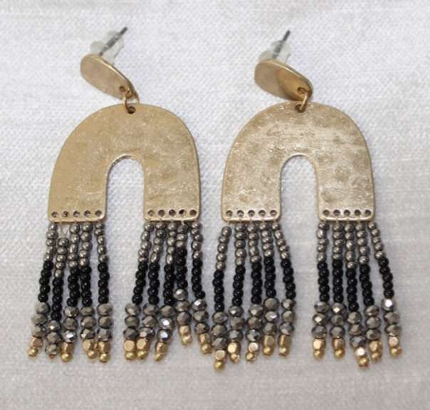 Stylish Modern Design  Fashion Earrings