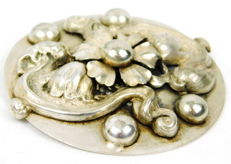 Rare 1930's Gray Kingsburg, NY Large Brooch