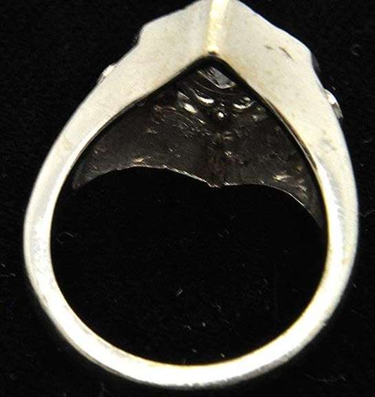 LADIES 14 KT WHITE GOLD ANTIQUE STYLE DIAMOND RING.