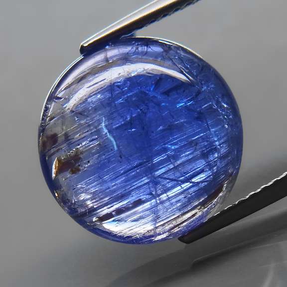 Amazing 8.45ct striated Tanzanite cabochon