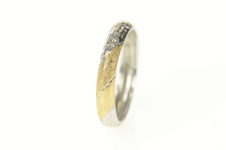 Sterling Silver Two Tone Twist Pattern Rounded Band Ring