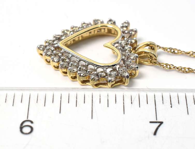 Glittering Diamond Heart Necklace in 14KT Yellow Gold