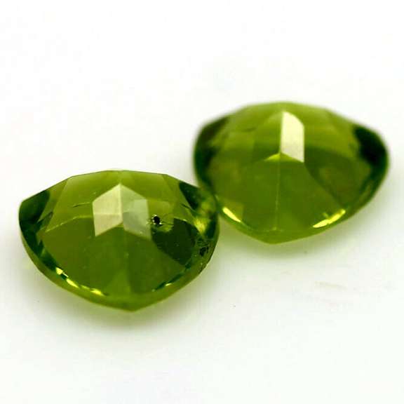 High grade 2.64ct matched Peridot set