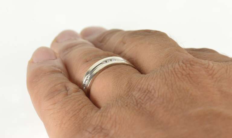 14K White Gold 5.9mm Grooved Diamond Men's Wedding Band Ring