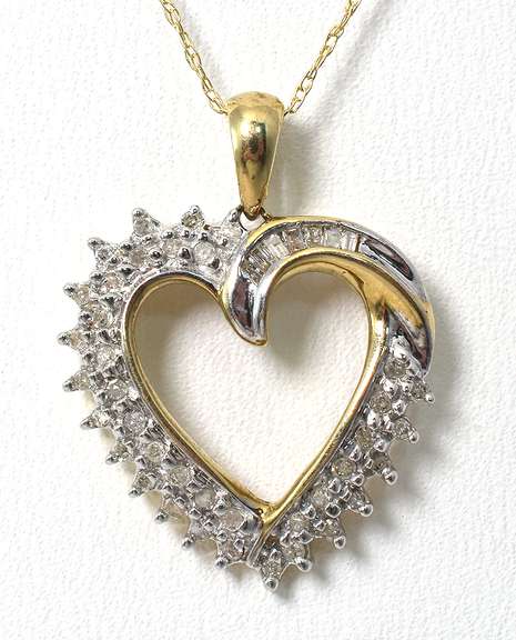 Lovely Diamond Heart Necklace in Yellow Gold