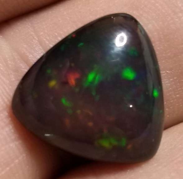Gorgeous 8.59ct black Welo Opal