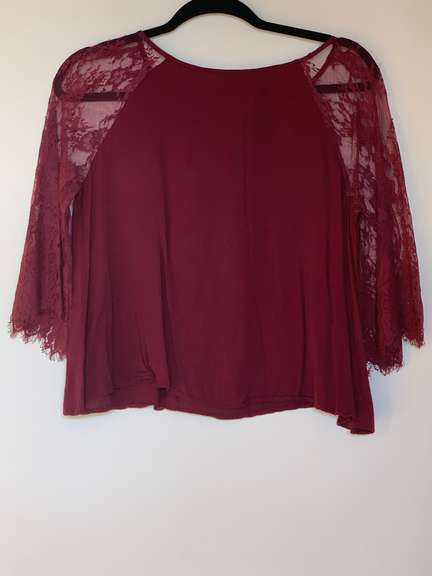 BB Dakota Red Lace Top