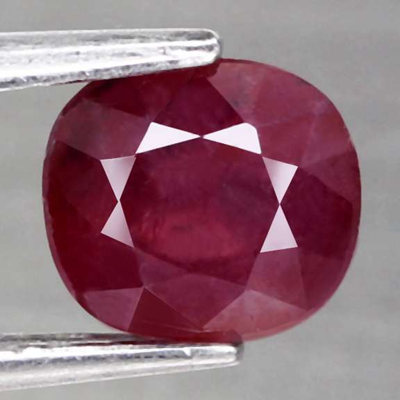 Glistening violet red 1.75ct UNHEATED Ruby