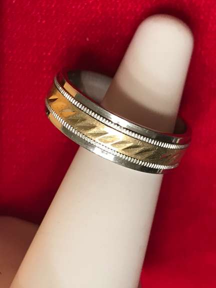MENS 14K WHITE AND YELLOW GOLD BAND