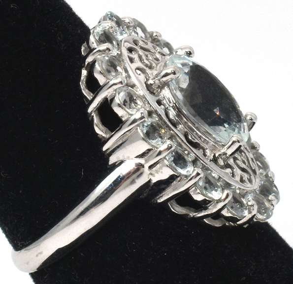 Gorgeous Vintage Aquamarine Ring in 14KT White Gold