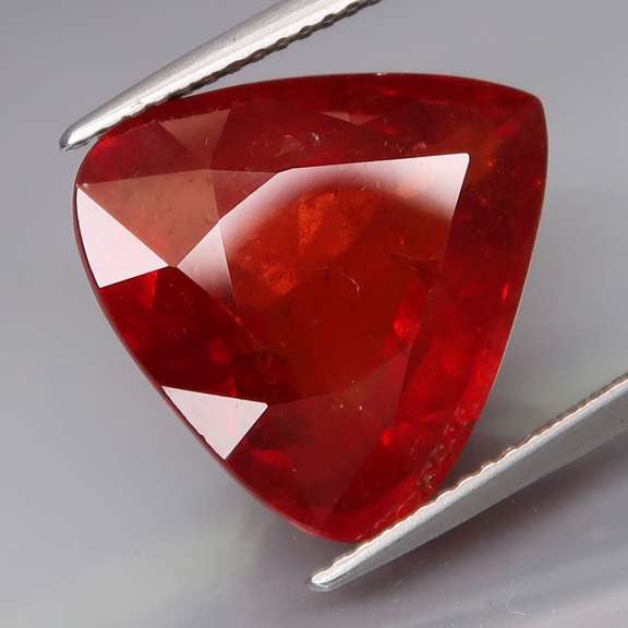 Impressive 17.81ct red orange Spessartite Garnet