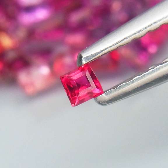 Princess cut! Unheated! 3.60ct Sapphire set!