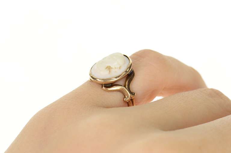 10K Yellow Gold Victorian Ornate Carved Cameo Lady Ring