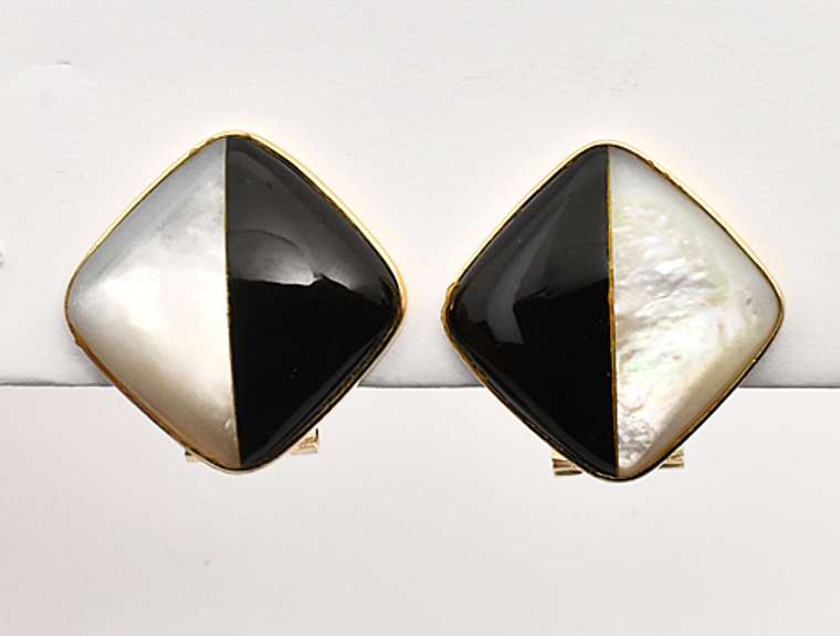 Stylish Mothof Pearl and Black Onyx Earrings