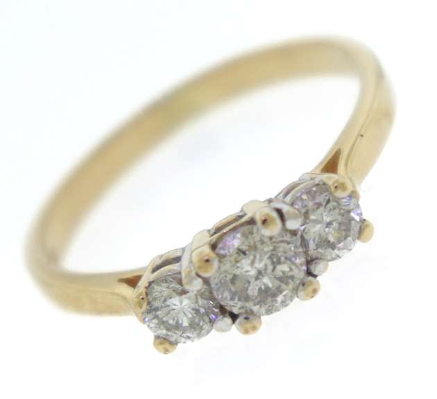 Beautiful Yellow Gold ape .98ctw Diamond Band