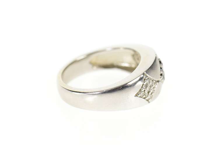 14K White Gold 0.20 Ctw Black & White Diamond Pattern Band Ring
