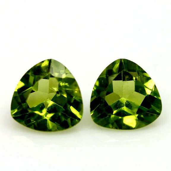 High grade 2.64ct matched Peridot set