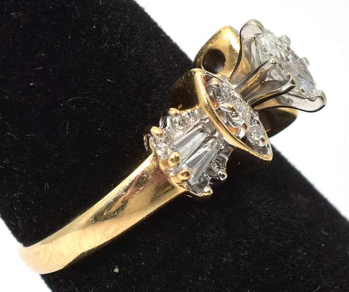 Sparkly 0.64CTW Diamond Ring in 14KT Yellow Gold