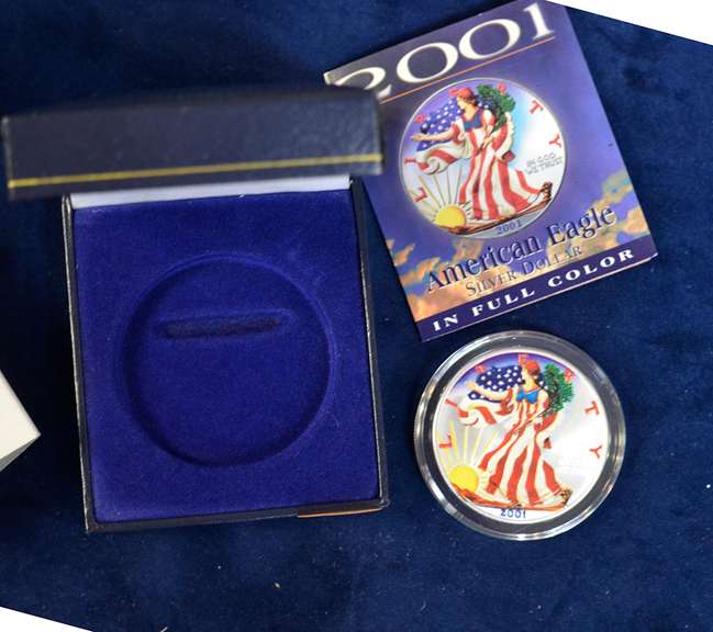 2001 SILVER EAGLE COLORIZED IN CAP & BOX