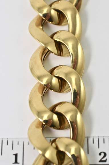 Wide and Classic 18K High-Polished Link Bracelet