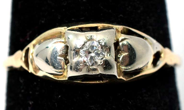 Vintage Diamond Solitaire Ring in White Gold