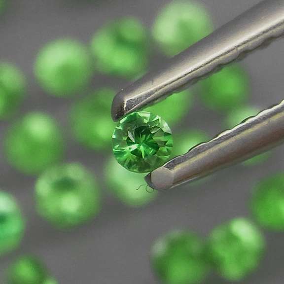 Rare 2.84ct untreated apple green Tsavorite set