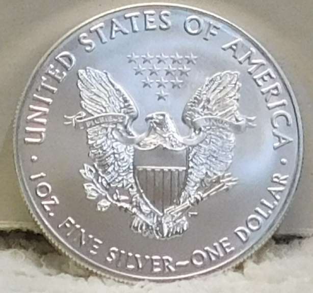 NEW! MINT FRESH! 2021 Unc Silver Eagle