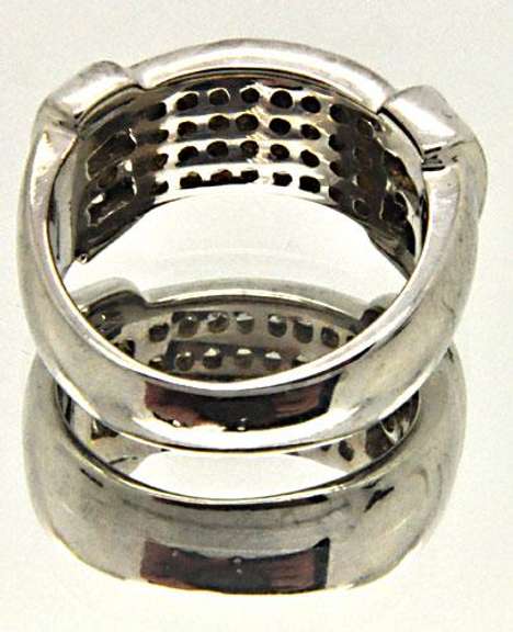 LADIES 18 KT WHITE GOLD DIAMOND RING. 3.00 carat total weight