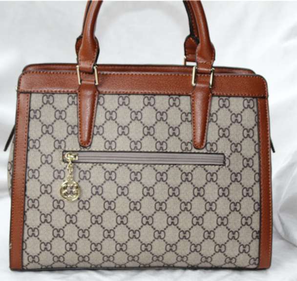 100% Fine leather Designer Bag