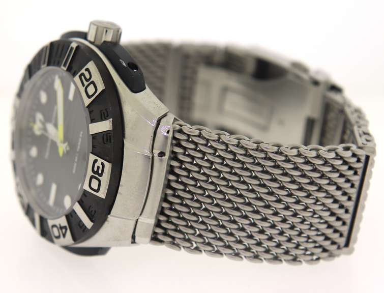 Trendy TechnoMarine Watch with Black Rubber Dial & Mesh Bracelet