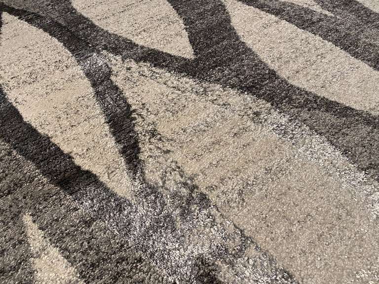 MODERN  DESIGN RUG 8x10