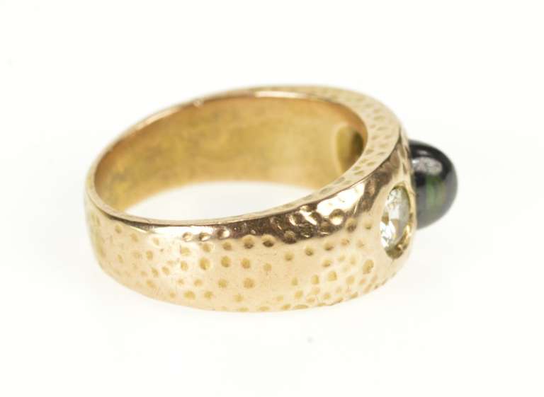 14K Yellow Gold Oval Sapphire CZ Accent Hammered Pattern Ring