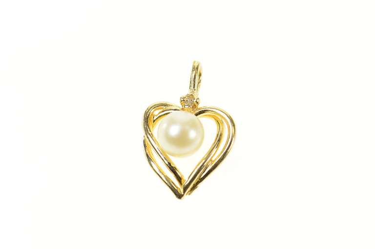 14K Yellow Gold Pearl Diamond Accent Classic Heart Love Pendant