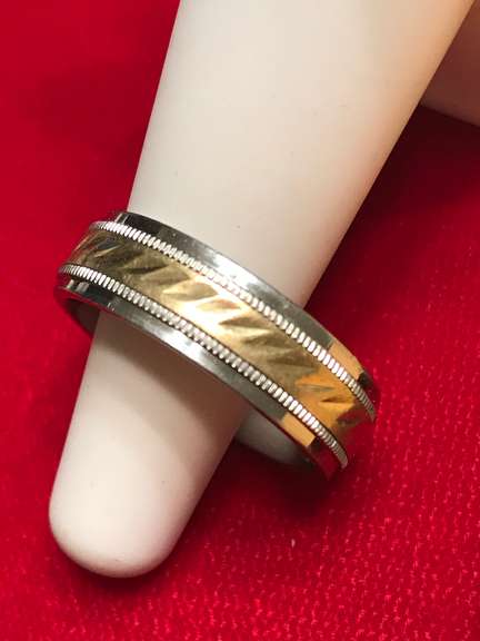MENS 14K WHITE AND YELLOW GOLD BAND
