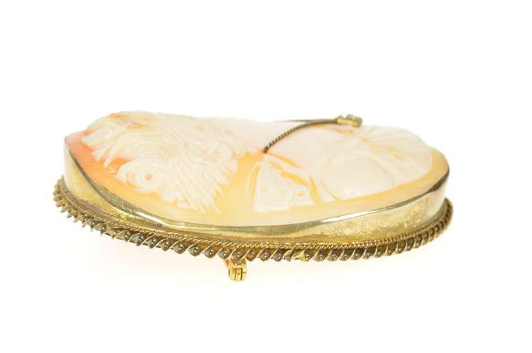 10K Yellow Gold Victorian Carved Cameo Diamond Necklace Pin/Brooch