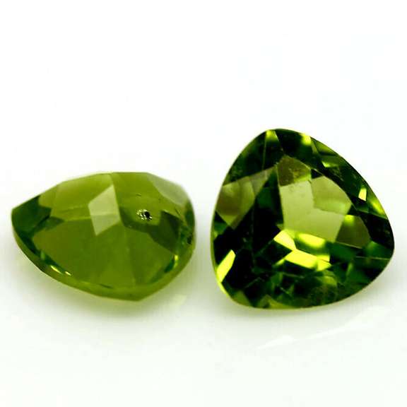 High grade 2.64ct matched Peridot set