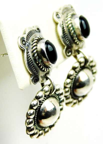 Vintage Navajo Sterling Onyx & Beadwork Dangle Earrings