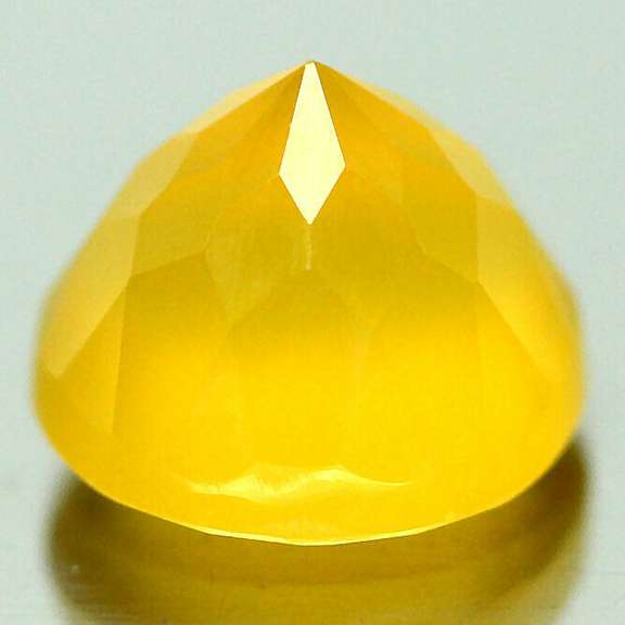 Glistening 3.40ct golden Fire Opal