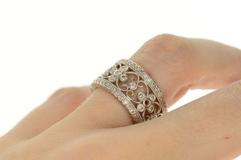 14K White Gold 0.96 Ctw Ornate Diamond Floral Statement Band Ring