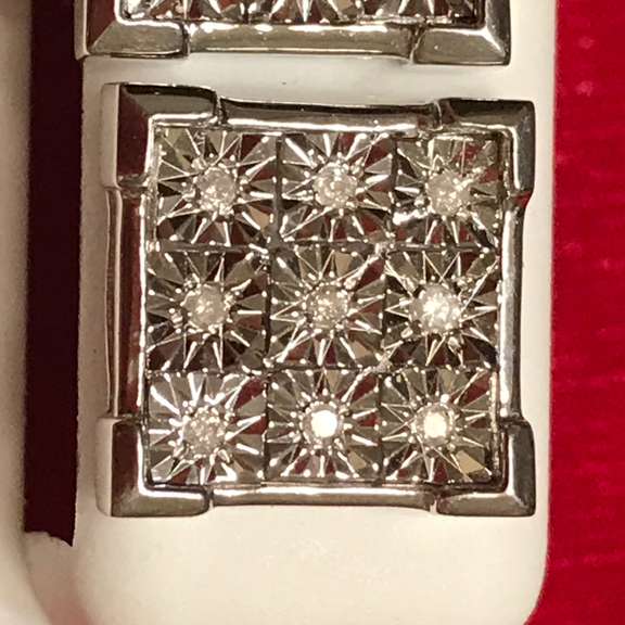 14K WHITE GOLD DIAMOND STUDS
