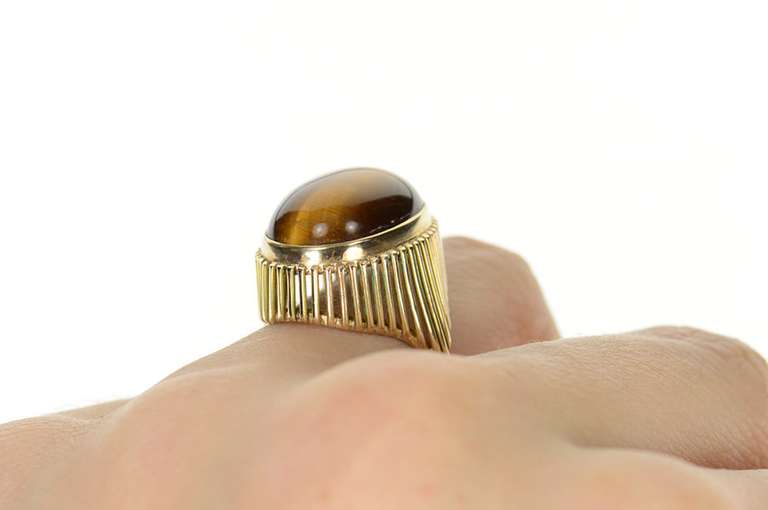 14K Yellow Gold Retro Ornate 1960's Tiger's Eye Cabochon Ring