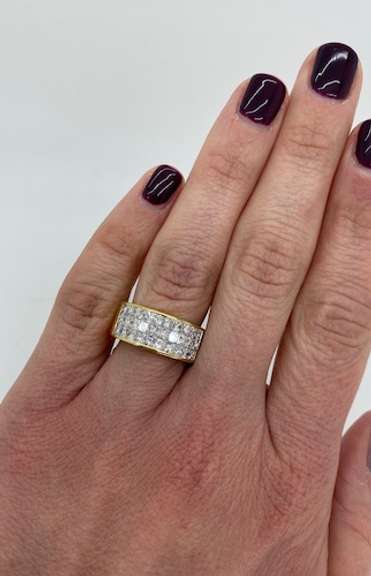 18k Yellow Gold 3.05CTW Diamond Ring