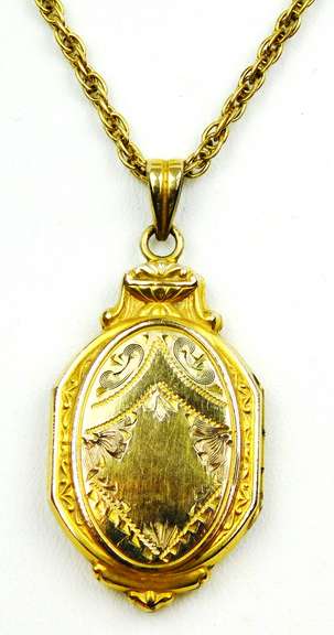 Very Fine Vintage Gold-Filled Locket & Chain