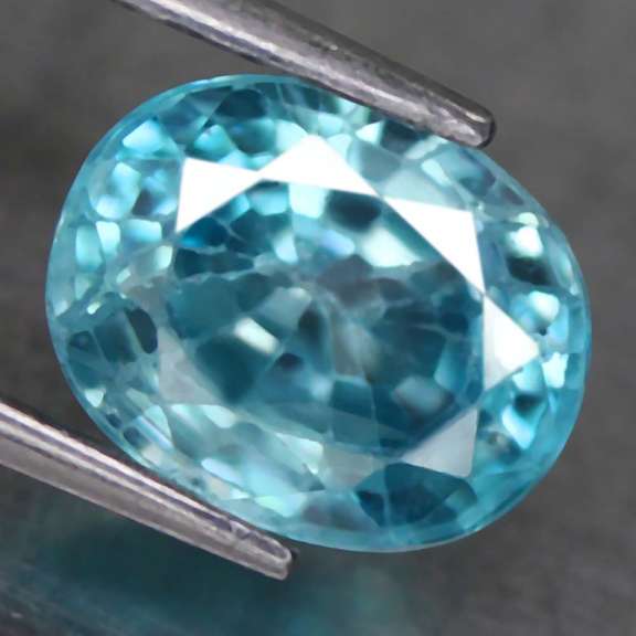 Glittering 2.70ct diamond luster blue Zircon