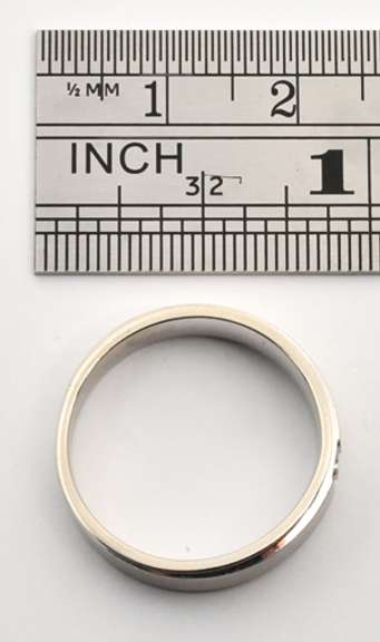 Man's WG Band with Diamond