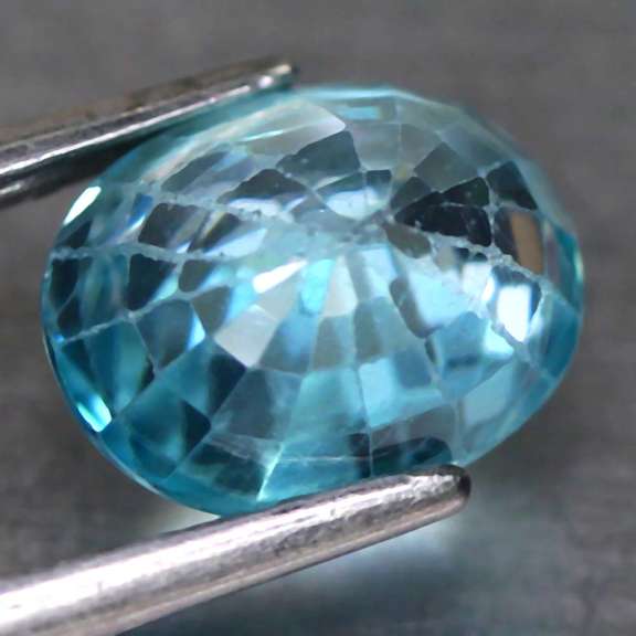 Glittering 2.70ct diamond luster blue Zircon