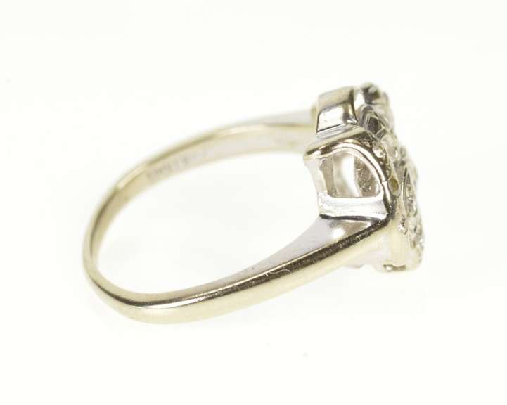 14K White Gold Retro Diamond Inset Wavy Heart Statement Ring