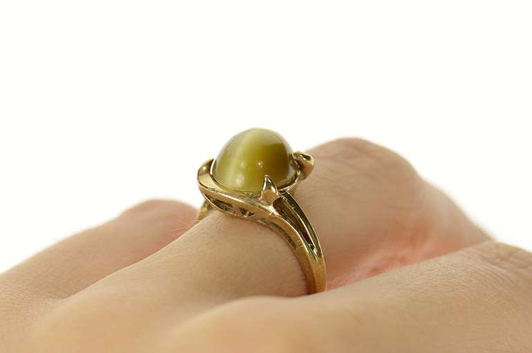 10K Yellow Gold 1960's Retro Tiger's Eye Cabochon Statement Ring