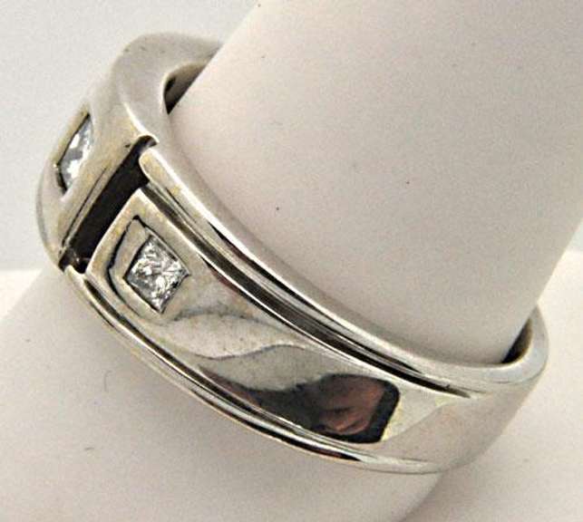 MEN'S 14K WHITE GOLD DIAMOND BAND